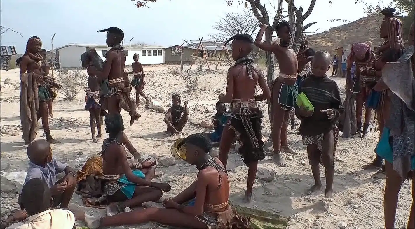 Schüler und Schülerinnen der Epupa Primary School